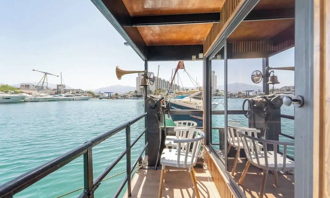 Negev Desert Boat Rental | Suite on the Water + Sailing