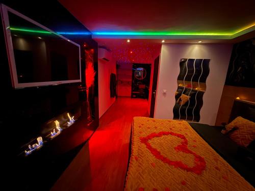 Bastide Giraud Apartment | Suite romantique SPICY LOVE - proche Nice et Cannes - Jacuzzi privatif - French Riviera - luxe
