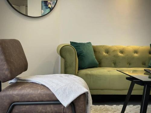 Swindon Apartment | Suite Swindon Escape In Town Centre - Free Parking