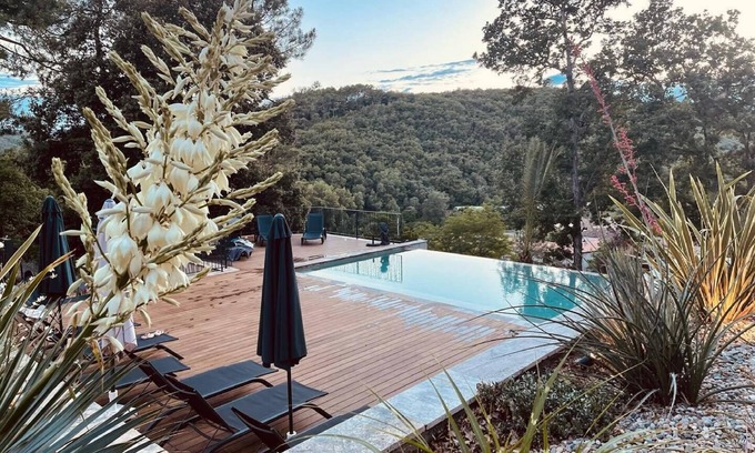 Saint-Jean-du-Pin House | Suite with whirlpool bath in the heart of the Cevennes mountains