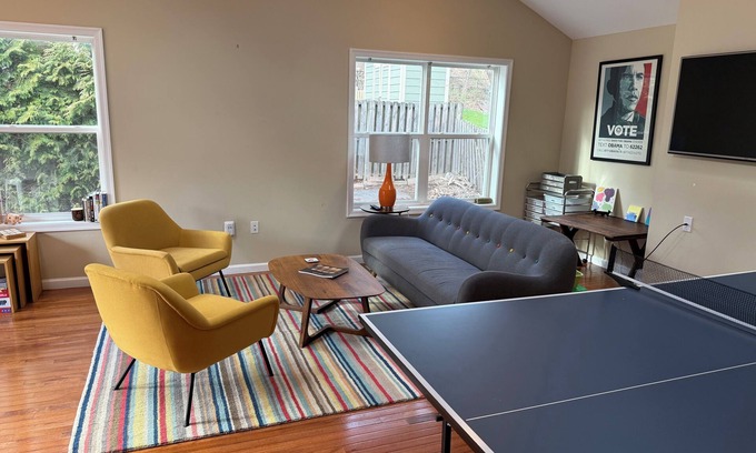 West Hyattsville Apartment | Suite44 - Large Sunny 1-BR Suite w/Backyard+Patio