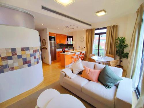 Lagunillas Apartment | Suite85, Exclusiva Casa de Picasso con vistas a Gibralfaro