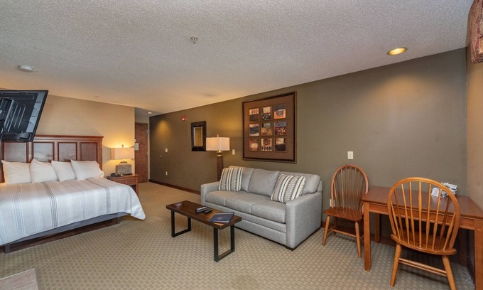 Thayerville Apartment | Suites at Silver Tree A118: Studio Suite with Standard View, Sleeps 4, Has a Fir