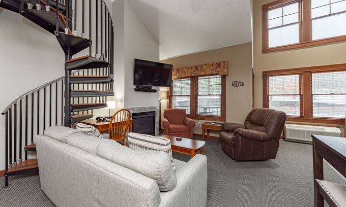 Thayerville Apartment | Suites at Silver Tree A306: Luxury Studio with Loft Suite, Free WIFI!