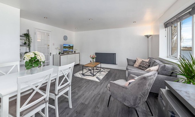Woolwich Riverside Apartment | Suites by Rehoboth ★ Thames View ★ Woolwich