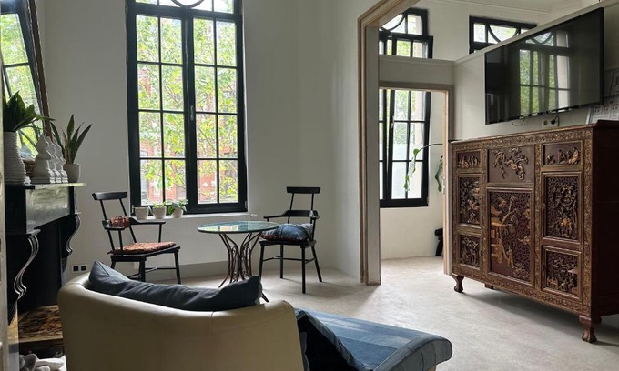 South Antwerp Apartment | Suites Number 22 Antwerp