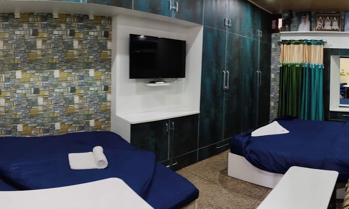 The Mall Road House | Sukoon Homestay with 6-bedroom, Cafe, WiFi on Mall Road Mussoorie