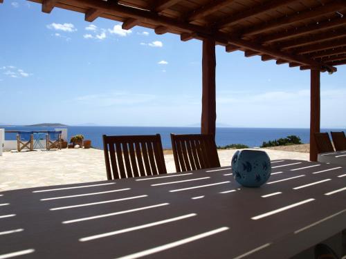 Soros House | Summer Family Sea View Villa Antiparos