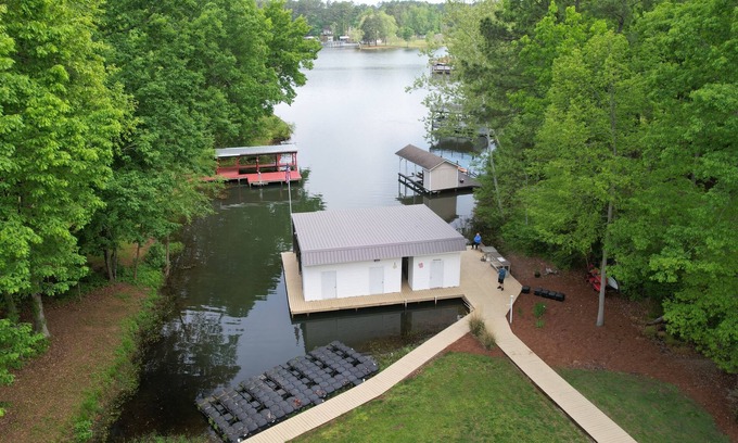Henrico House | SUMMER FUN on Jimmies Creek Lake Gaston!