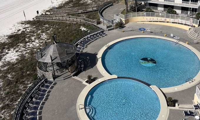 Orange Beach Condo | Summer House 702A - Beautiful Beach Decor - September Discounted!