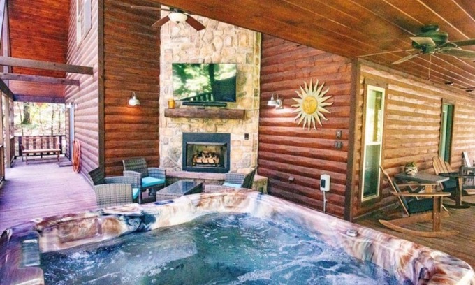 Broken Bow Cabin | Summer Moon Lodge in the Beautiful Broken Bow Oklahoma!