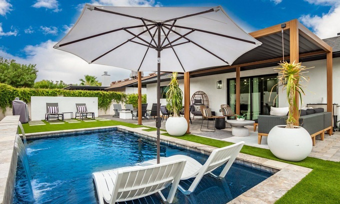 Scottsdale House | Summer Oasis Near Old Town | Dog Friendly w/Dreamy Backyard!