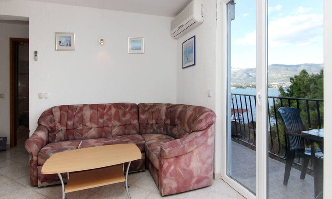 Arbanija Apartment | Summer Residence Apartment "aida", Family Friendly And Pet Friendly Ambient