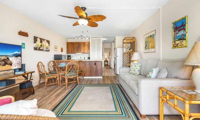 Kihei Condo | SUMMER SALE 175.00 per night. Right across from Maui’s best beach