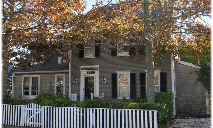 Nantucket Town House | SUMMER SALE Lovely 3 bedroom home-enjoy the pool and tennis courts!