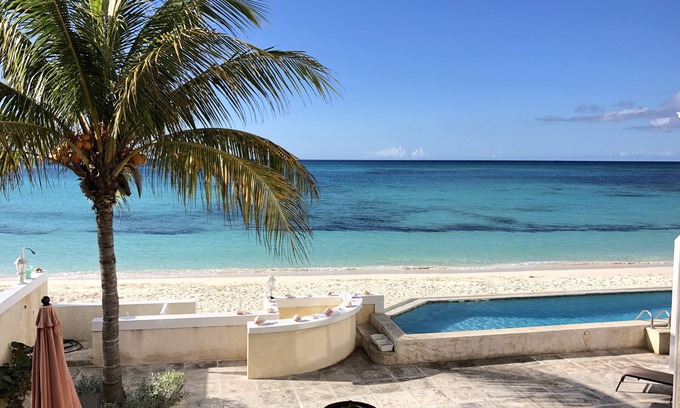 Nassau House | SUMMER SPECIAL! Beach front residence with Breathtaking Heated infinity pool