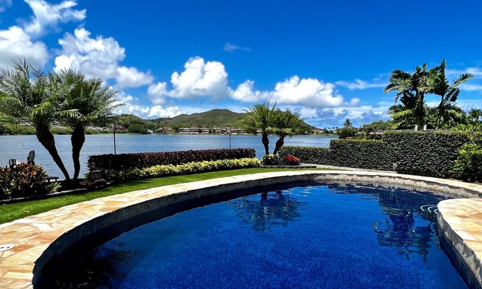 Enchanted Lake House | Summer Special Executive Home - Pool, Spa, AC, Minutes to World Class Beaches
