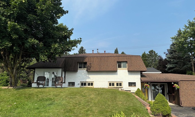 Jeddo Cottage | Summer Special Lake House Mins from Lexington, MI