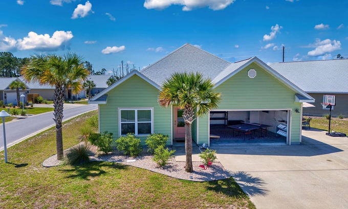 Port St. Joe House | Summer Special! Ping-Pong, Pool, Beach & More!