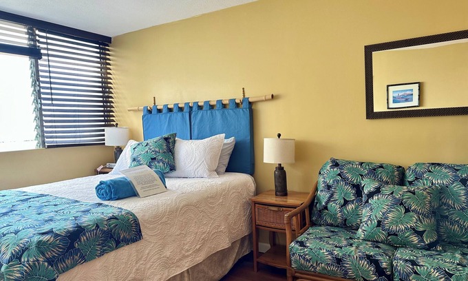 Waikiki Condo | Summer special! Tradewinds Habiscus; Free Internet and Assigned Parking, AC