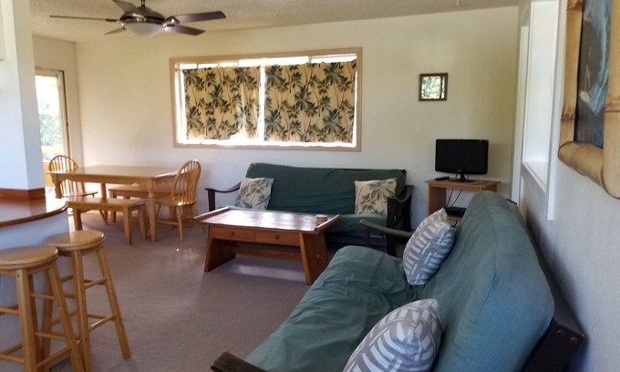 Pupukea House | SUMMER SPECIALS AUGSEPT! ONLY 3400/MONTH. JUST STEPS TO SUNSET BEACH/BACKYARDS