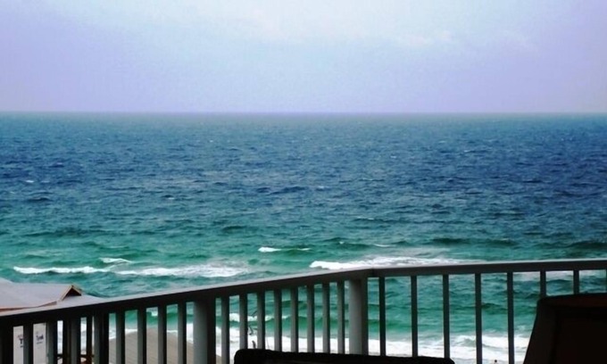 Miramar Beach Condo | Summer Specials & Beach Service is include with all Bookings!