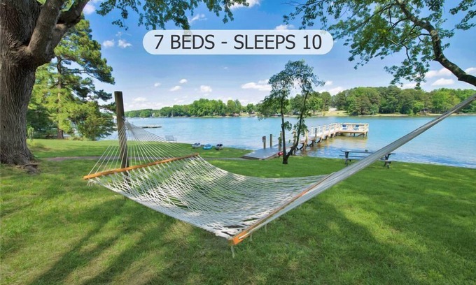 Mooresville House | Summer STATus w/Optional Boat Rental