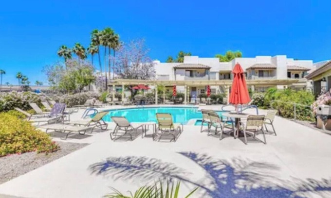 Chandler Condo | Summer Vacation Dream, 3 pools, Lakeside Path to Dining, SUMMER SPECIAL PRICING