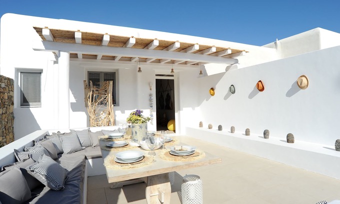 Panormos Villa | Summer villa with an artistic touch near Panormos