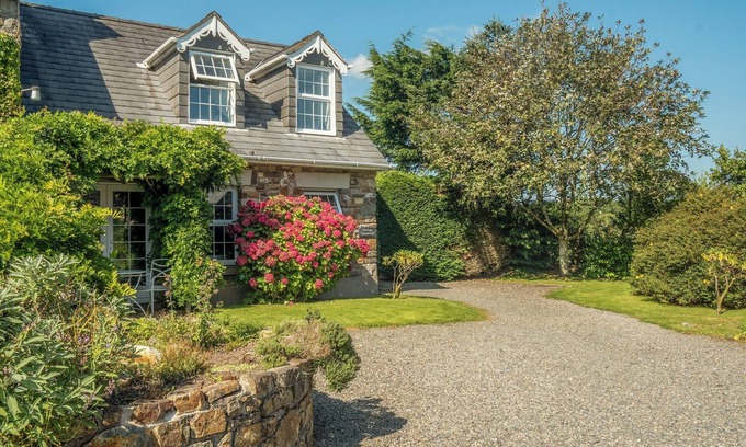 Amroth Cottage | Summerhill Cottage HW7101