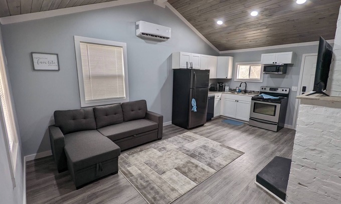 Summerlee Other | Summerlee Suite - Beautiful Remodeled Farmhouse 5 Mins from the New River Gorge!