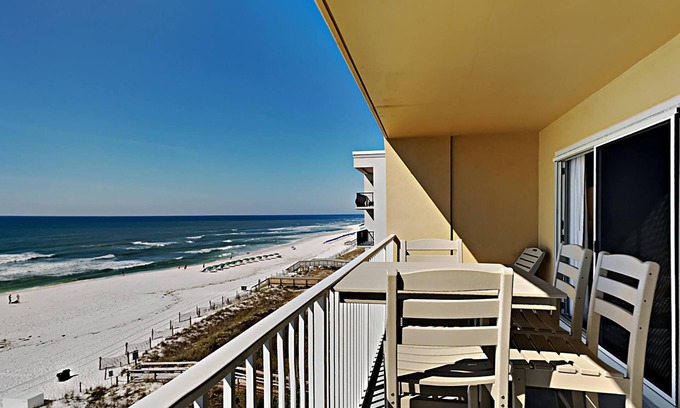 Fort Walton Beach Condo | Summerlin #503 | Beachfront Condo, Beach Services!