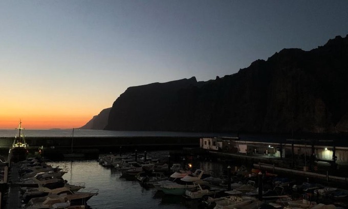 Los Gigantes Apartment | Summertime Sunset Los Gigantes