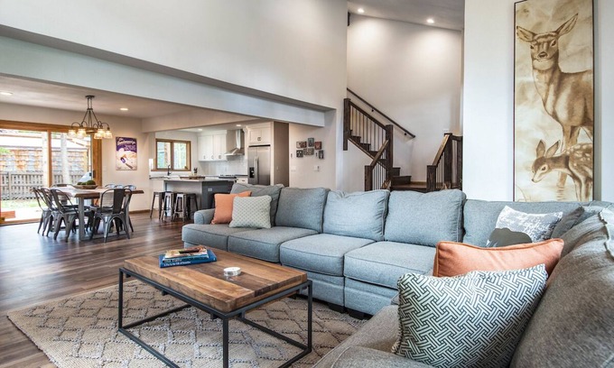 Warrior's Mark House | Summit Haven Home: Hot Tub, Stylish New Remodel