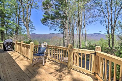 Balsam House | Summit Splendor Smoky Mountain Cabin with Fire Pit