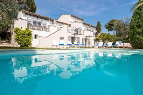 Riou - Petit Juas - Av de Grasse Apartment | Sumptuous villa - AC- 6BR- 12P- Cannes