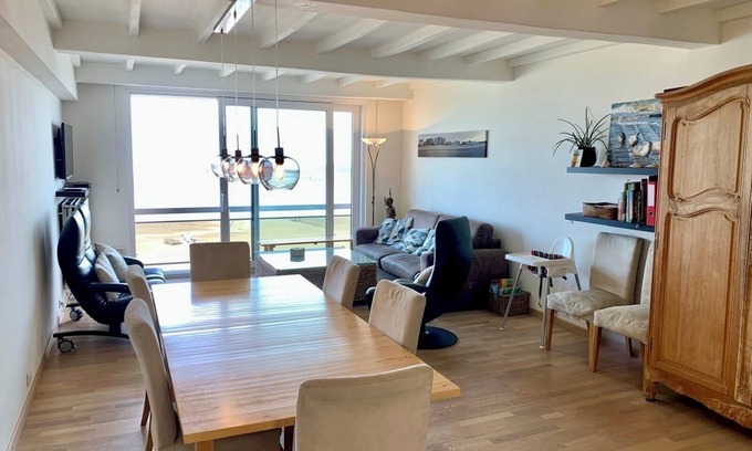 Zeebrugge Apartment | "Sun, beach & comfort - family-friendly renovated appartment"