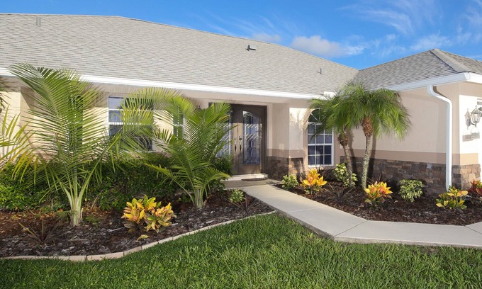 South Venice House | SUN, FUN AND RELAX IN THIS BEAUTIFUL PRIVATE POOL HOME