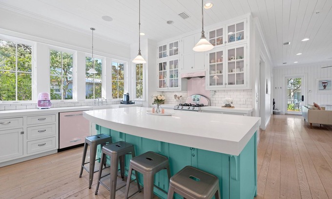 Watercolor House | "Sun Haven" in WaterColor * GOLF CART included!