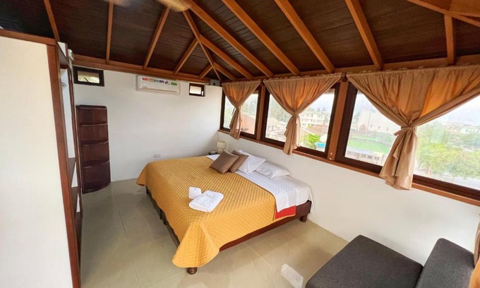 Puerto Villamil House | Sun Island