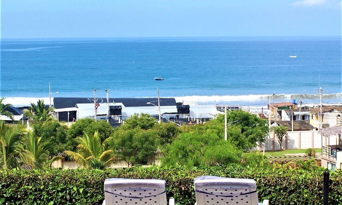 Manglaralto Villa | Sun, Ocean, Cool Breeze, New Modern 3 Bedroom Villa