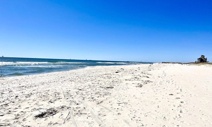 Gulf Shores House | Sun of the Beach is a pet friendly beach house two blocks from the beach!