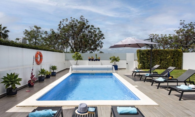 Santa Luzia Ski Chalet | Sun & Serenity, Your Dream Villa