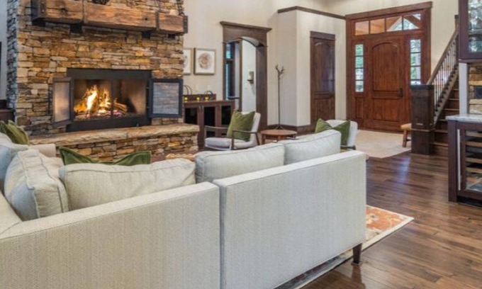 Cle Elum House | Suncadia 5 Bdrm Elegant Home near Golf Course, Covered Patio and Hot Tub