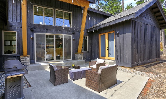 Cle Elum House | Suncadia Custom retreat close to Lodge, Inn, Swiftwater Cellars, golf and more.