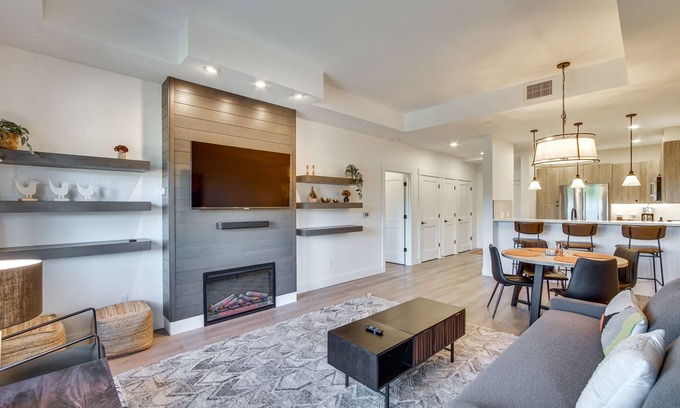 Cle Elum Condo | Suncadia Resort Condo: Balcony & Golf Course Views