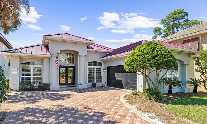 Fort Walton Beach - Destin House | Sunce of Destiny - Vacation Home in Gated Community Near the Beach with Hot Tub & Shared Pool