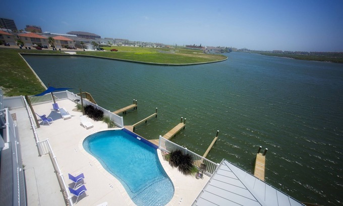 Corpus Christi House | Sundal Luxury Island Retreat on Padre Lake