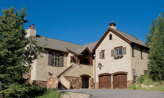 Sundance House | Sundance designer Mountain Home-5bdrm 5 bth sleeps 14 Ski, Flyfish, Golf,