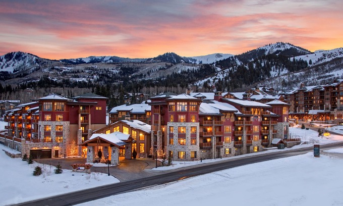 Park City Condo | SUNDANCE WEEK! LUXURY "1 BEDROOM PLUS" CONDO - SLEEPS 4 PEOPLE